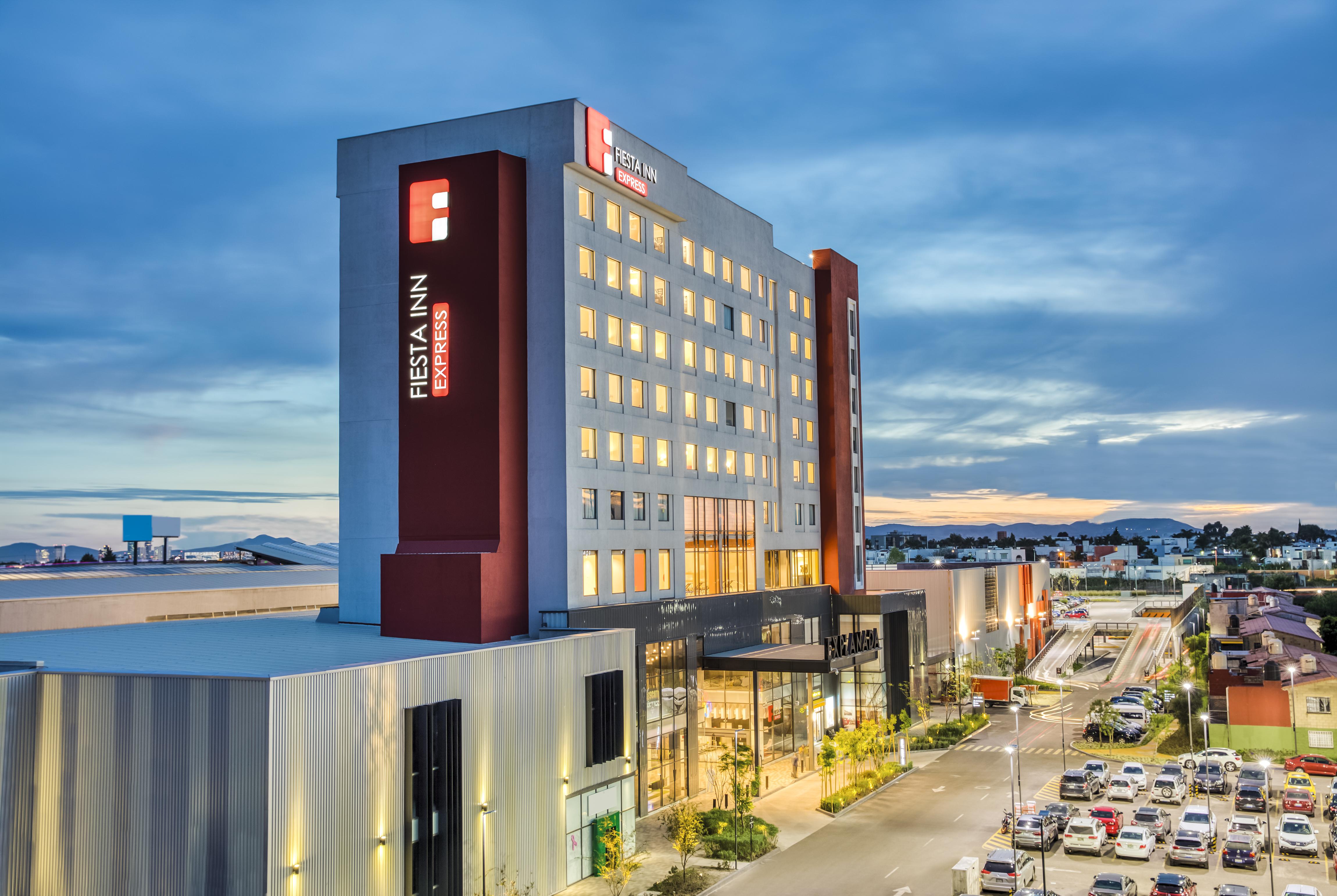 Fiesta Inn Express Puebla Explanada Extérieur photo
