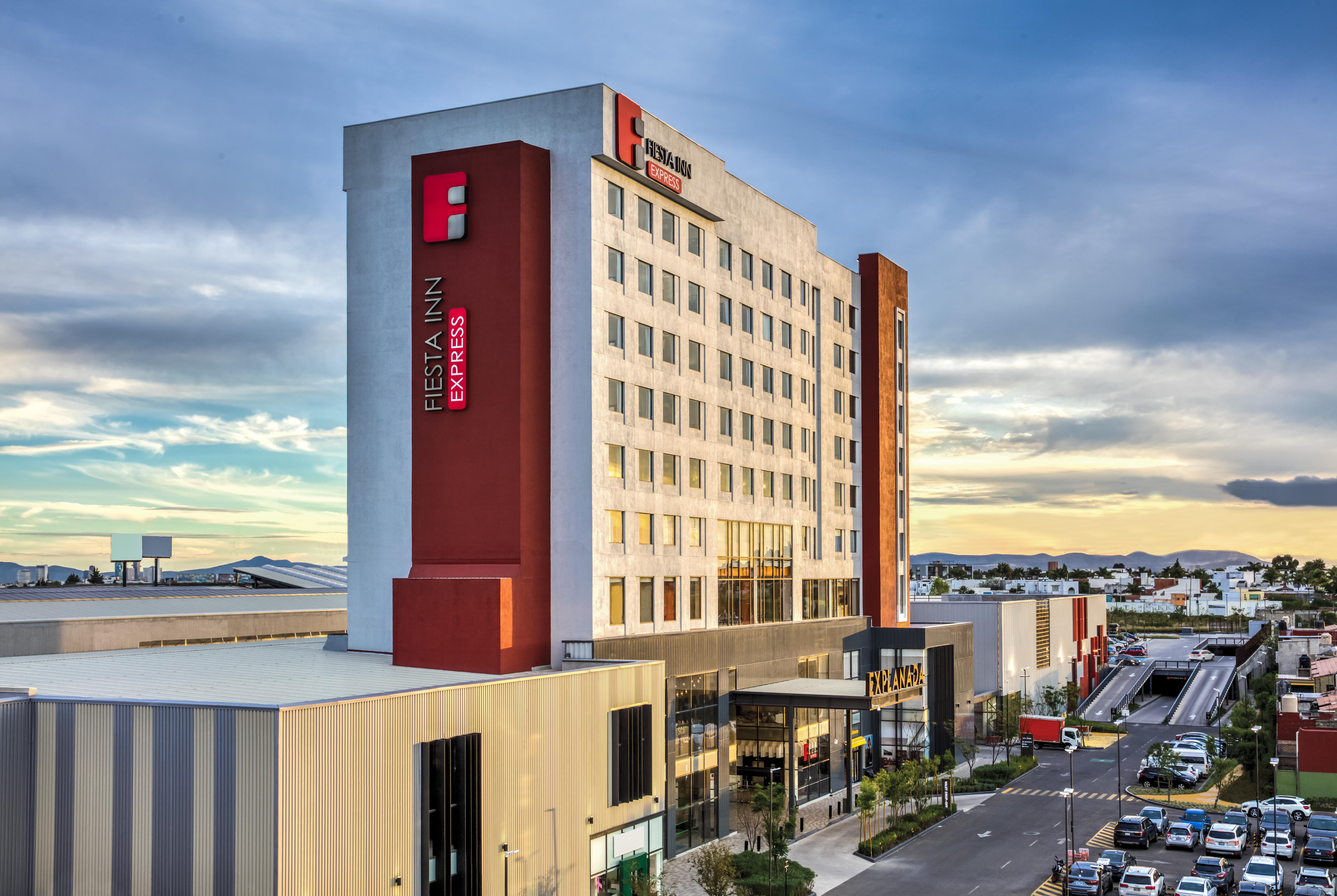 Fiesta Inn Express Puebla Explanada Extérieur photo